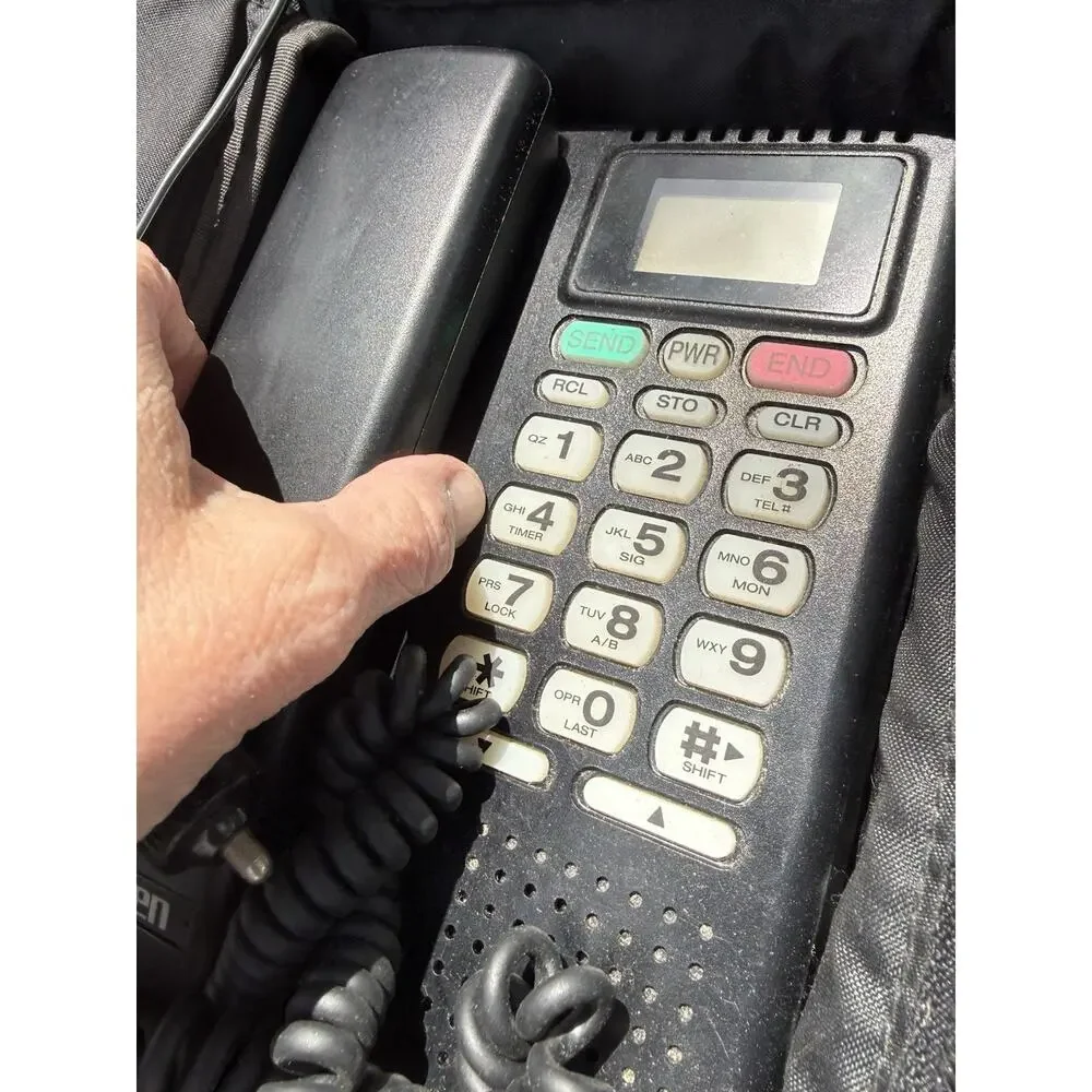 Vintage Uniden Mobile Brick Car Phone Cell With Carrying Case Charger Antenna